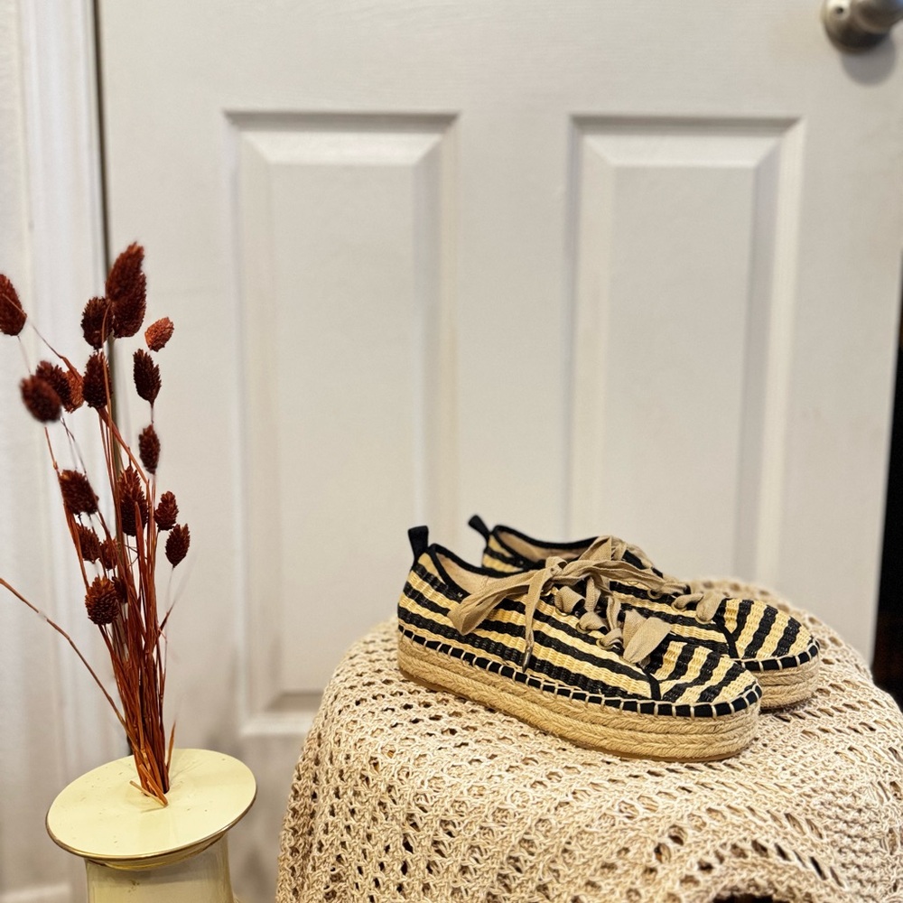 Sam Edelman Black and Tan Espadrille Sneakers